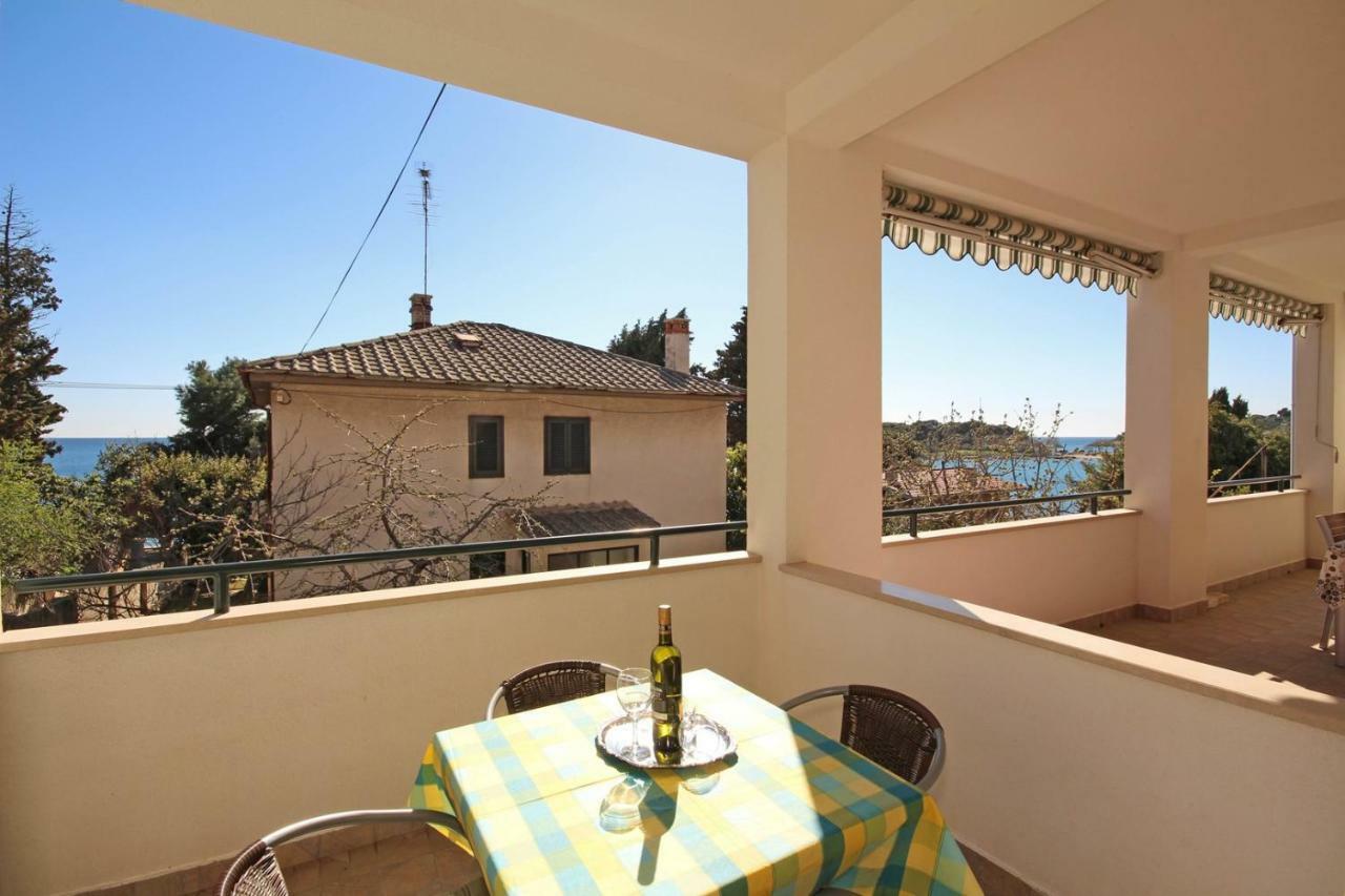 Apartments Tonka Near Beach And Sea Pula Exterior foto