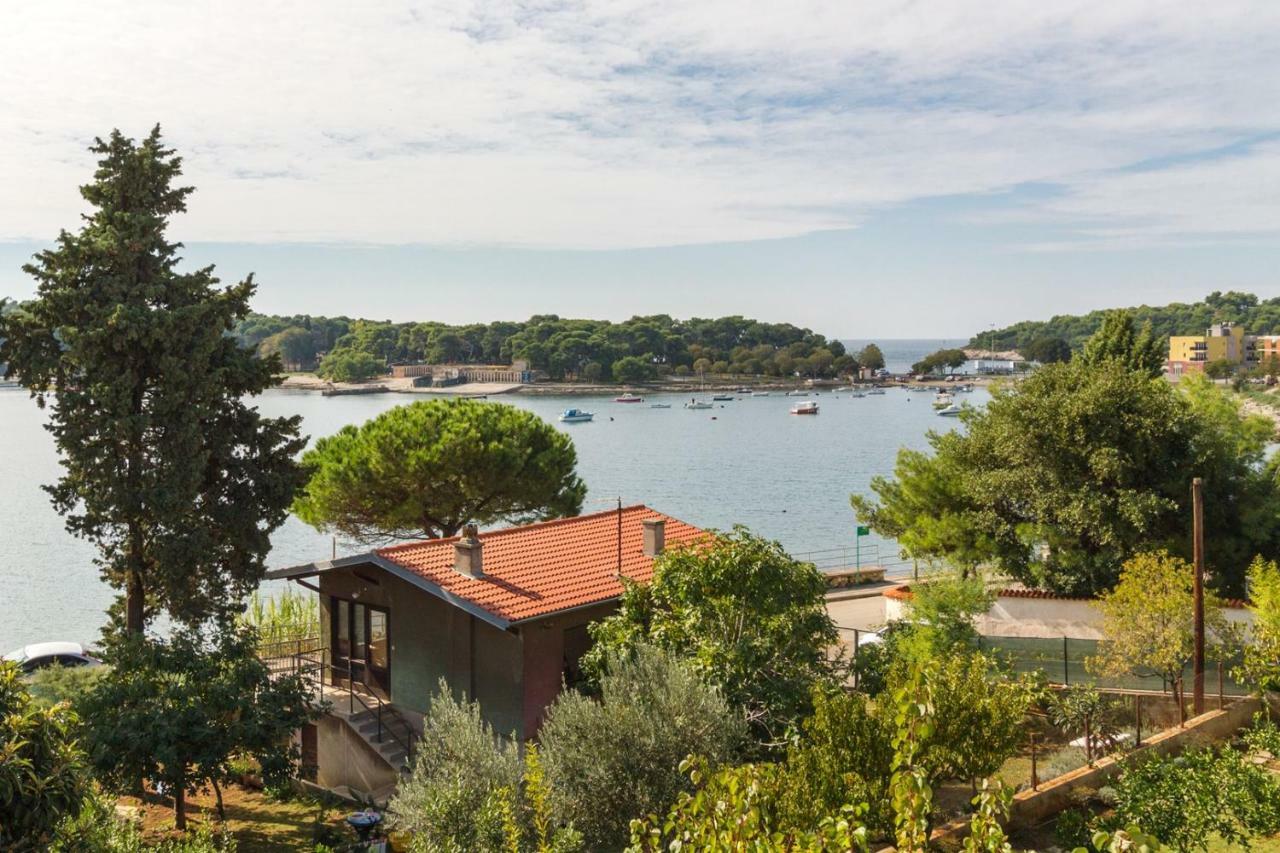 Apartments Tonka Near Beach And Sea Pula Exterior foto